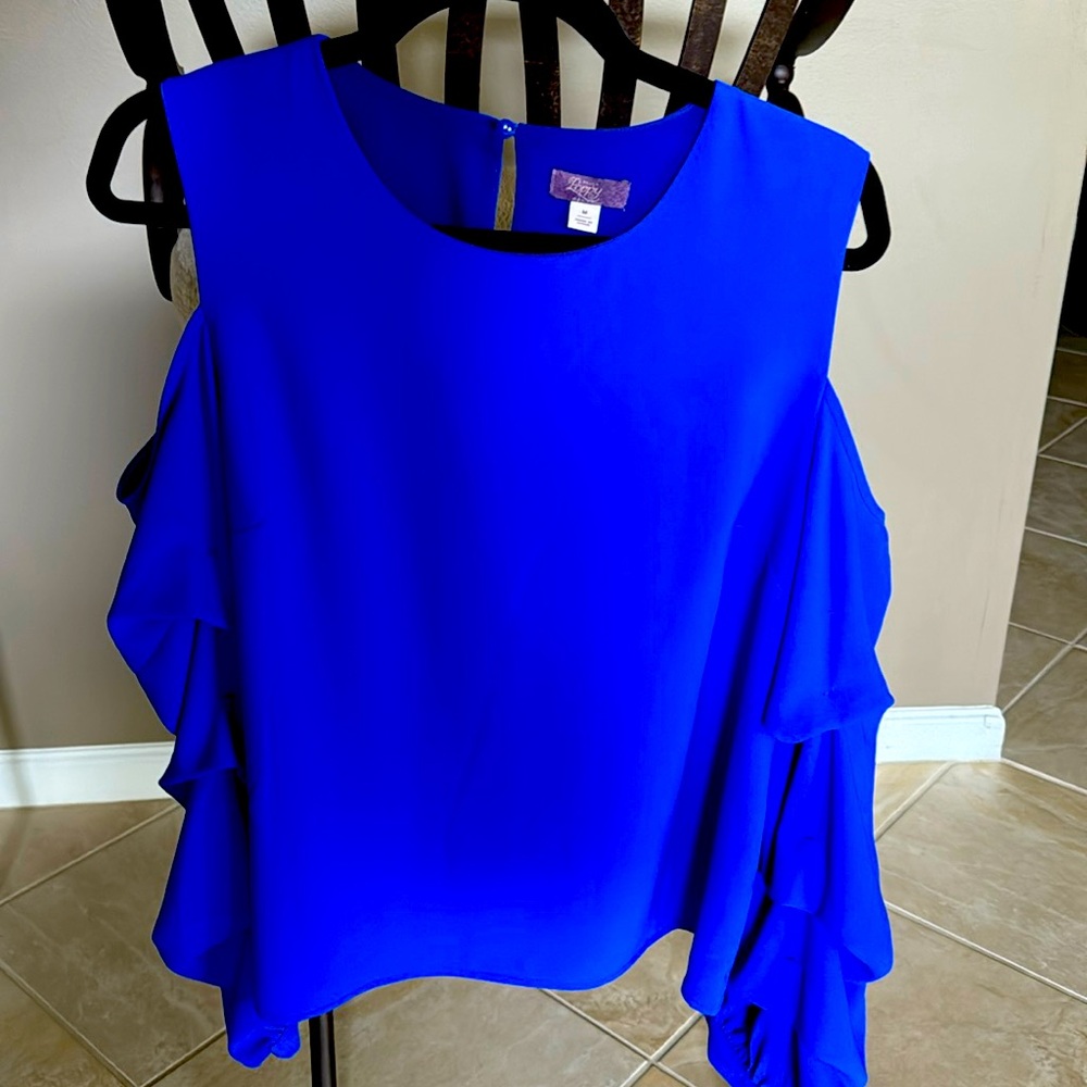 This is a beautiful top